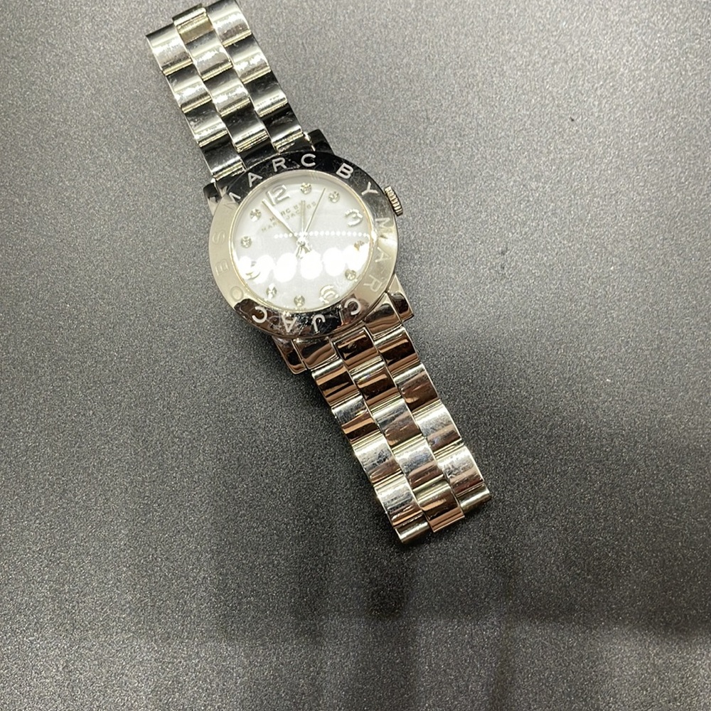 Marc Jacobs Watch - Picture 3 of 3